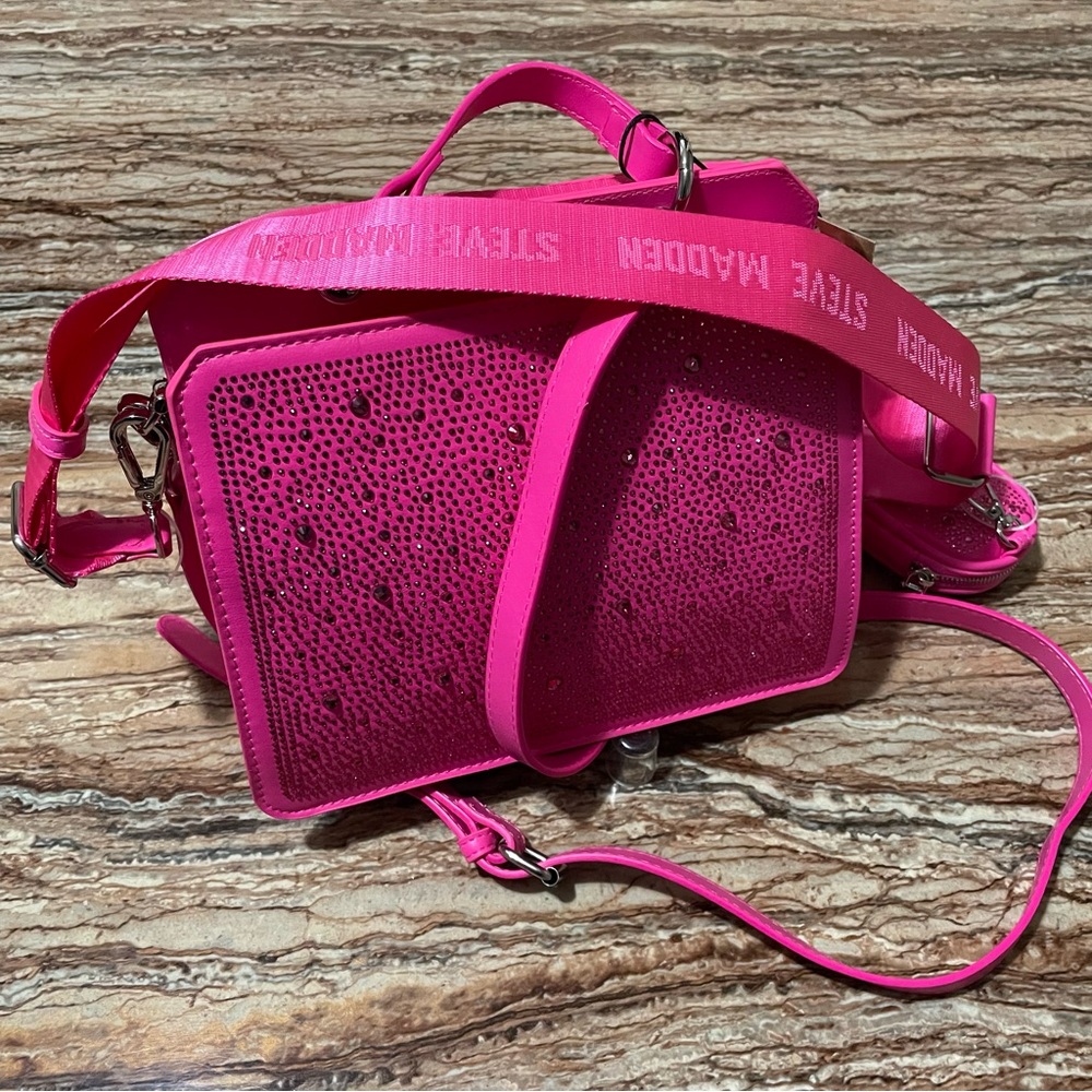 Steve Madden - Picture 3 of 11